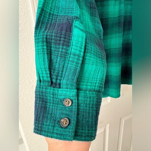 H&M flannel button up shirt (green-blue) - Picture 5 of 6